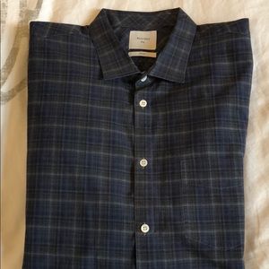 Men’s long sleeve button down shirt